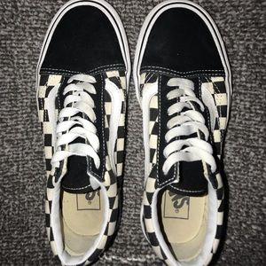 Old Skool Checkered Vans